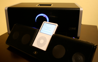 Illustration for article titled iPod Dock Bracket, Griffin Amplifi Vs. Logitech mm50